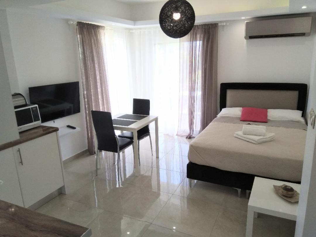 Athena Apartment アルテミダ エクステリア 写真